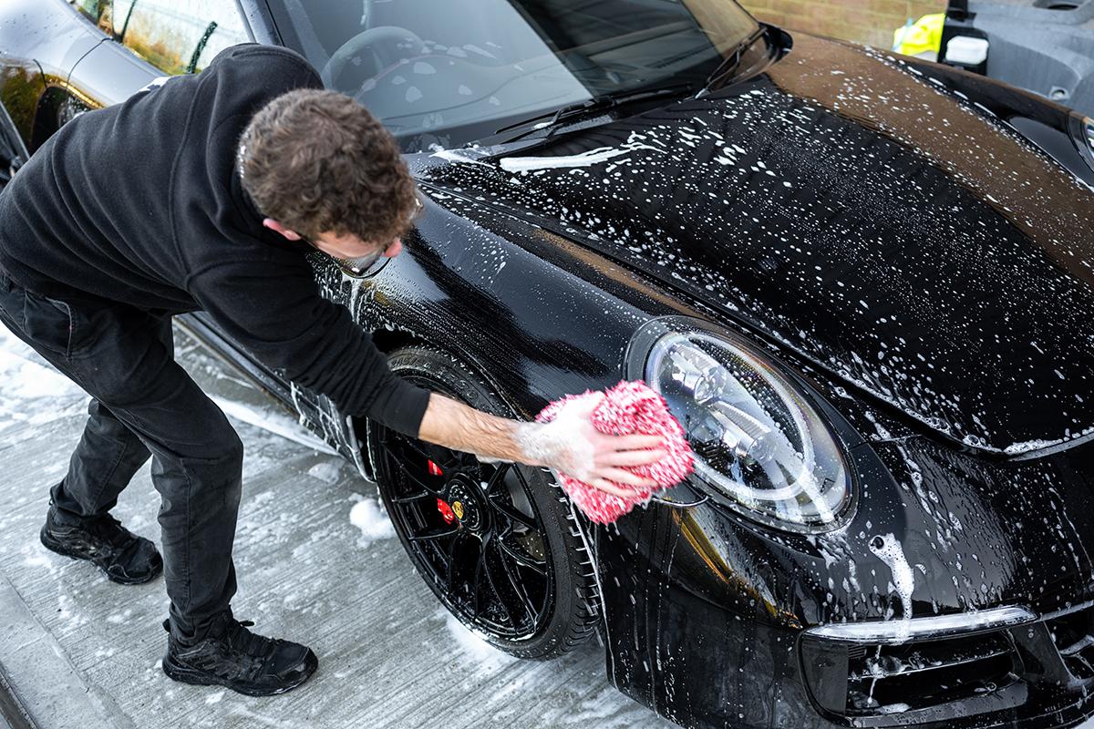 Premium car detailing in Glasgow hero background